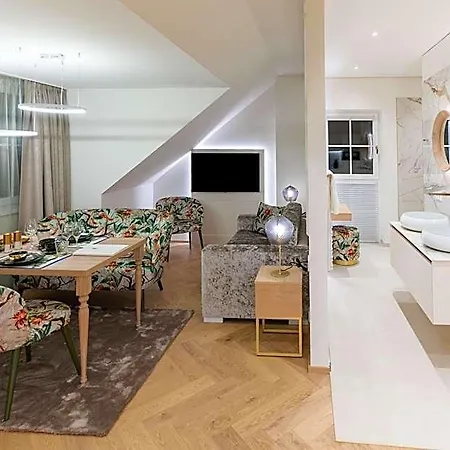 מלון Schlossresidenz - Boutique & גארבסן