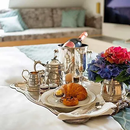 Schlossresidenz - Boutique & מלון 5*
